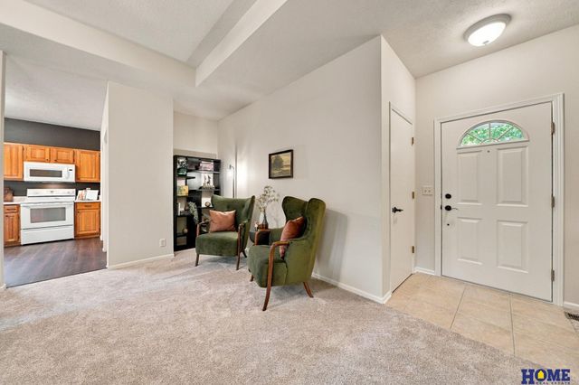 5618 Barrington Park Drive, Lincoln, NE 68516