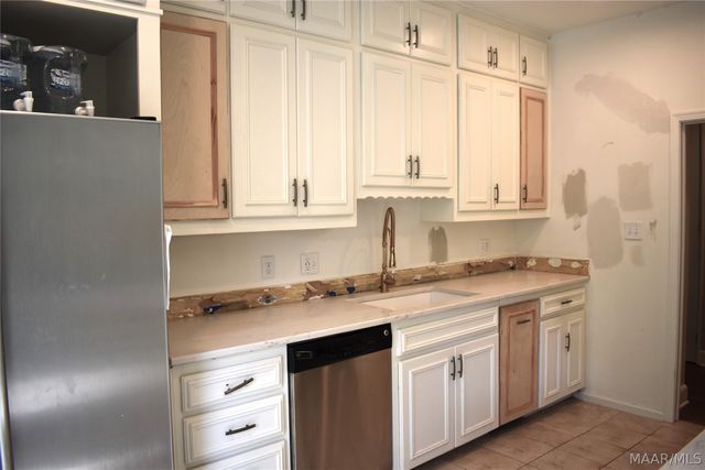 617 Thorn Place, Montgomery, AL 36106