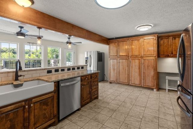 6931 Cowan Rd, Springfield, TN 37172