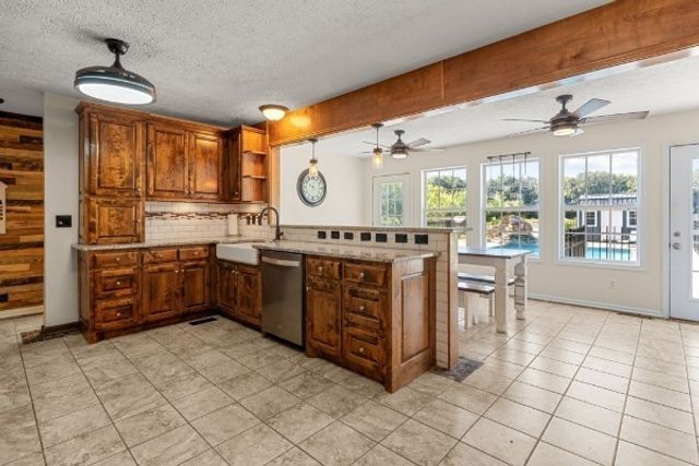 6931 Cowan Rd, Springfield, TN 37172