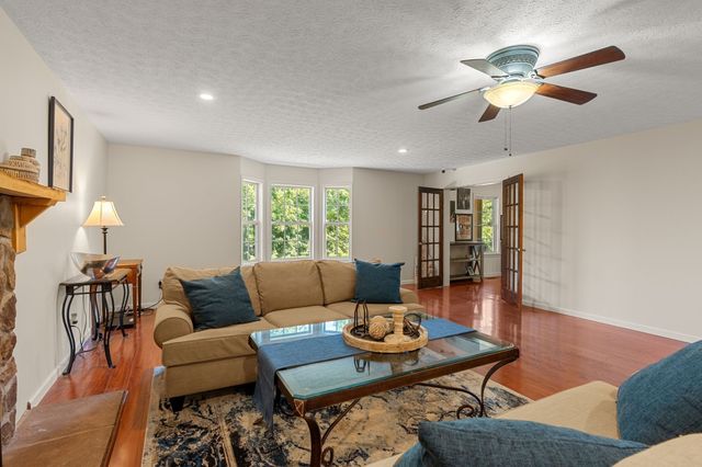 6931 Cowan Rd, Springfield, TN 37172