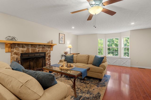 6931 Cowan Rd, Springfield, TN 37172