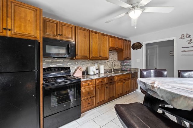 6931 Cowan Rd, Springfield, TN 37172