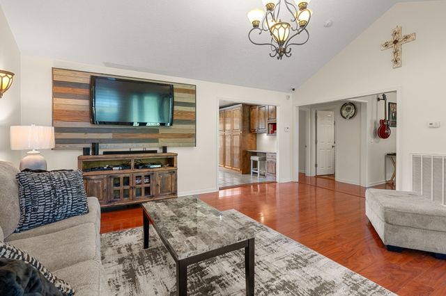 6931 Cowan Rd, Springfield, TN 37172
