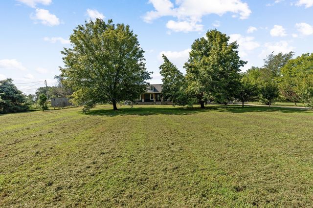 6931 Cowan Rd, Springfield, TN 37172