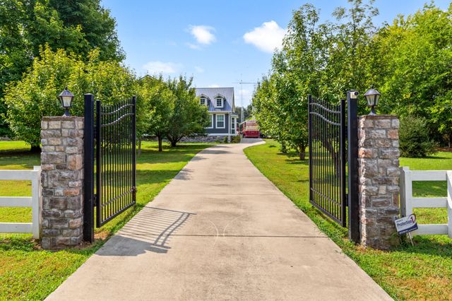 6931 Cowan Rd, Springfield, TN 37172