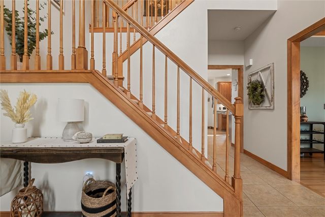 1810 Lori Ln, Hermitage, PA 16148