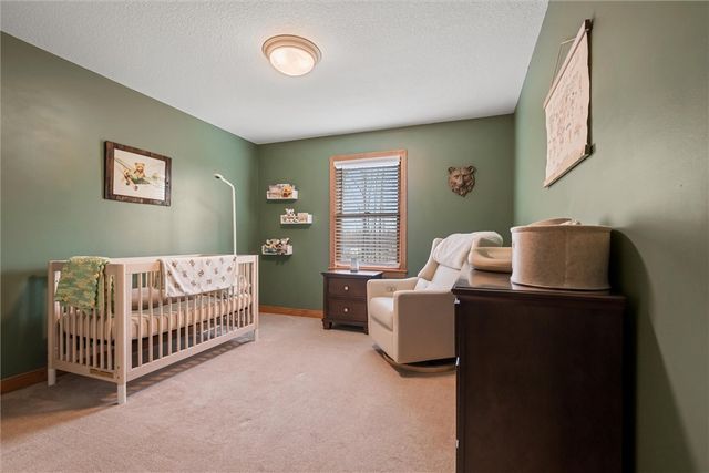 1810 Lori Ln, Hermitage, PA 16148