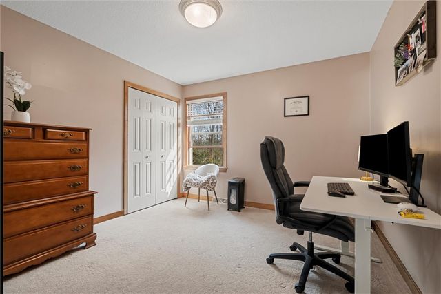 1810 Lori Ln, Hermitage, PA 16148