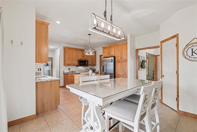 1810 Lori Ln, Hermitage, PA 16148