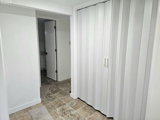 365 BRYAN St, Woodburn, OR 97071