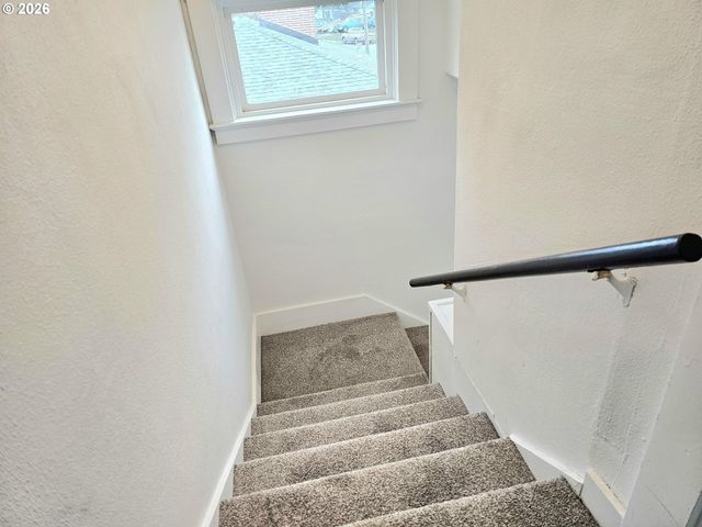 365 BRYAN St, Woodburn, OR 97071