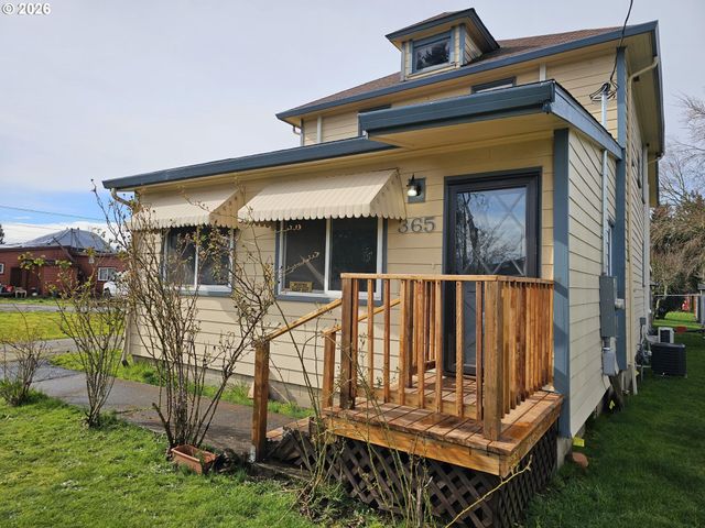 365 BRYAN St, Woodburn, OR 97071