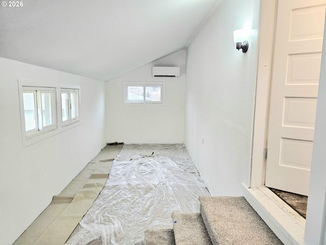 365 BRYAN St, Woodburn, OR 97071