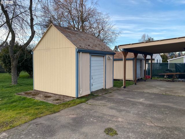 365 BRYAN St, Woodburn, OR 97071