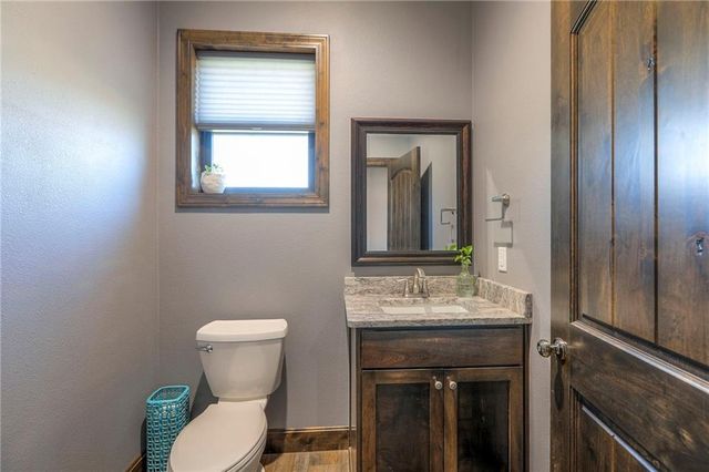 300 SE 30th Street, Oak Grove, MO 64075