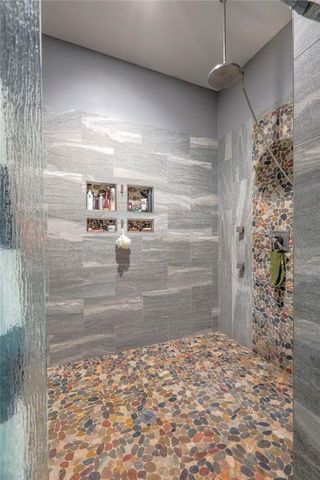 300 SE 30th Street, Oak Grove, MO 64075