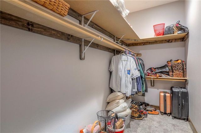 300 SE 30th Street, Oak Grove, MO 64075