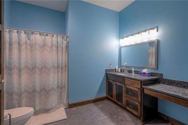 300 SE 30th Street, Oak Grove, MO 64075