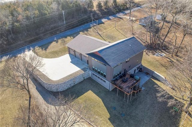 300 SE 30th Street, Oak Grove, MO 64075