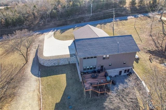 300 SE 30th Street, Oak Grove, MO 64075