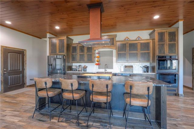 300 SE 30th Street, Oak Grove, MO 64075