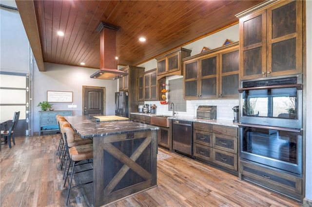 300 SE 30th Street, Oak Grove, MO 64075