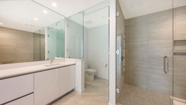 301 QUAY COMMONS 1210, Sarasota, FL 34236