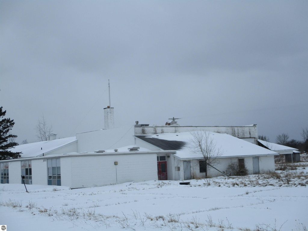 Image 1 of property listing at 329 N Washington Street, Prescott, MI 48756