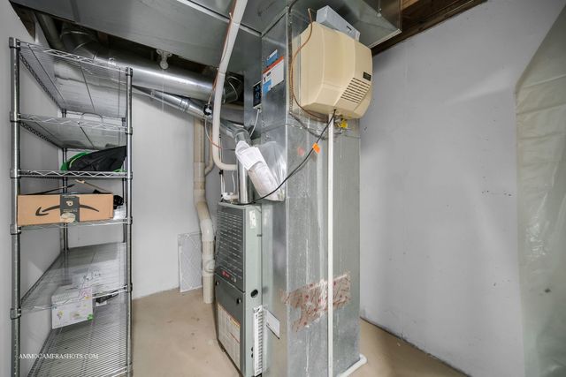 369 Vaughn Circle, Aurora, IL 60502