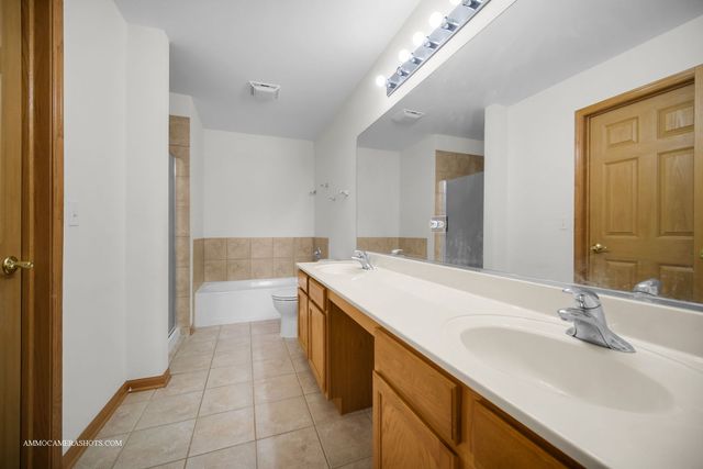 369 Vaughn Circle, Aurora, IL 60502