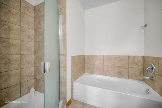 369 Vaughn Circle, Aurora, IL 60502