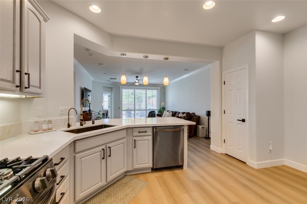 11253 Piper Peak Lane, Las Vegas, NV 89138 — photo 5