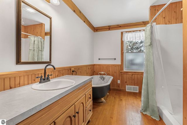 10890 S Watkoski Road, Traverse City, MI 49684