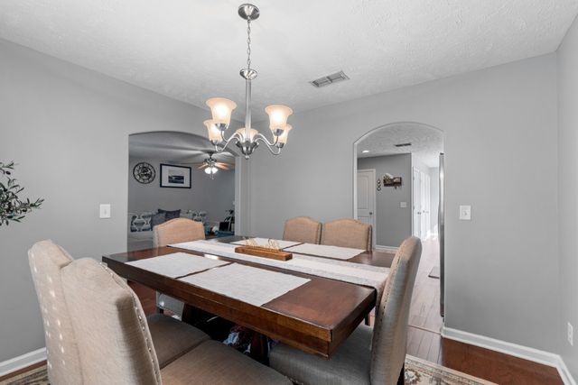 1613 Sprucedale Dr, Antioch, TN 37013