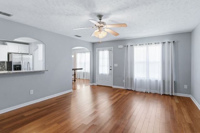 1613 Sprucedale Dr, Antioch, TN 37013