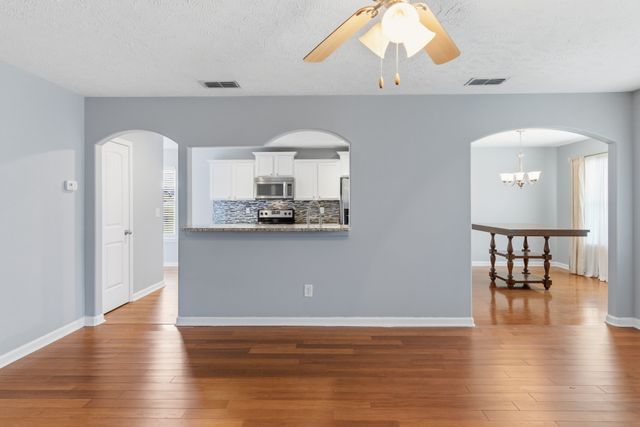 1613 Sprucedale Dr, Antioch, TN 37013