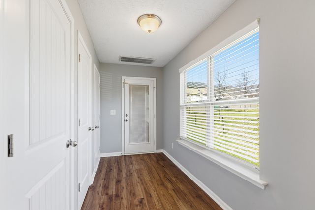 1613 Sprucedale Dr, Antioch, TN 37013