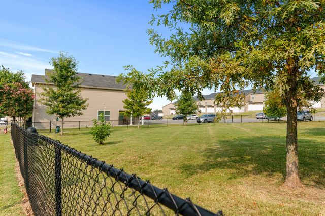 1613 Sprucedale Dr, Antioch, TN 37013