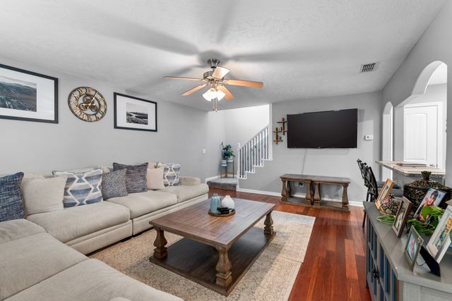 1613 Sprucedale Dr, Antioch, TN 37013