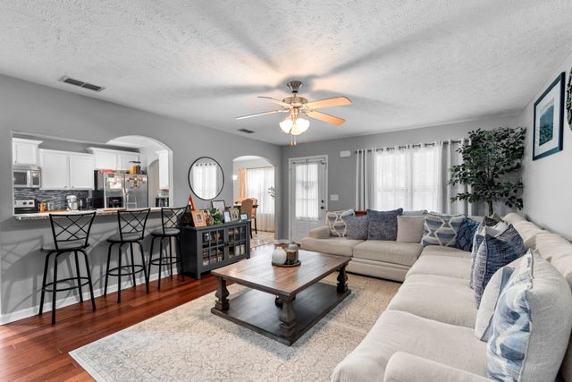 1613 Sprucedale Dr, Antioch, TN 37013