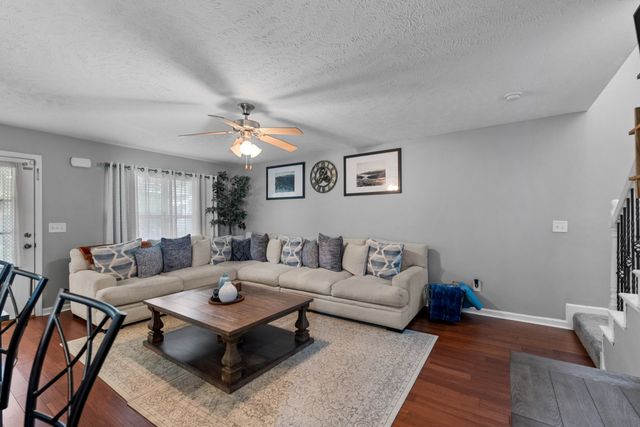 1613 Sprucedale Dr, Antioch, TN 37013