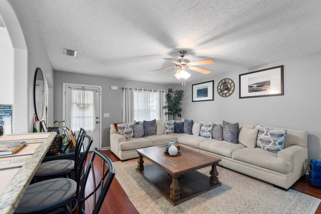 1613 Sprucedale Dr, Antioch, TN 37013