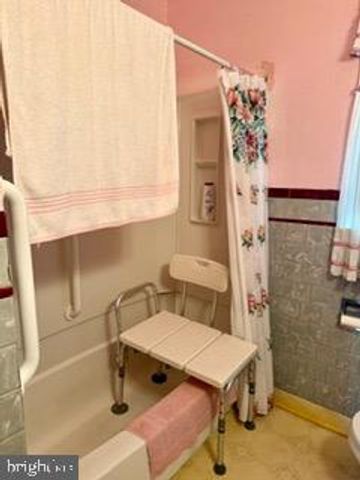 402 FULTON ST, Millville, NJ 08332