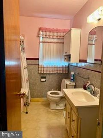 402 FULTON ST, Millville, NJ 08332