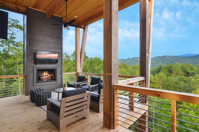 45 Eagle Watch Court, Blue Ridge, GA 30513