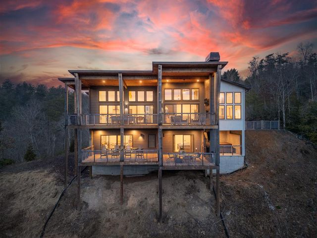 45 Eagle Watch Court, Blue Ridge, GA 30513