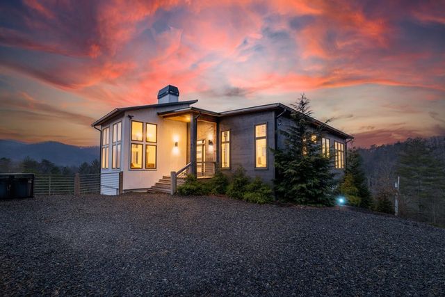 45 Eagle Watch Court, Blue Ridge, GA 30513