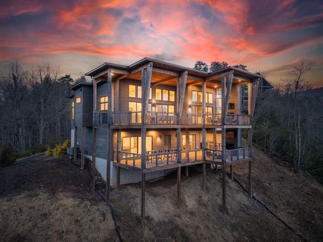 45 Eagle Watch Court, Blue Ridge, GA 30513