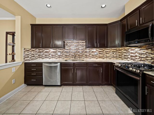 167 Raymound Boulevard, Parsippany-troy Hills, NJ 07054